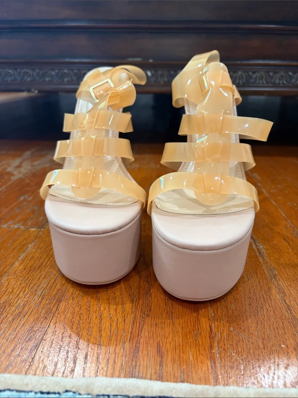 Women’s Strappy Jelly Sandals in Beige. Brand new